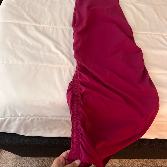 TNA Aritzia ruched dress, magenta, size M - Picture 3 of 3